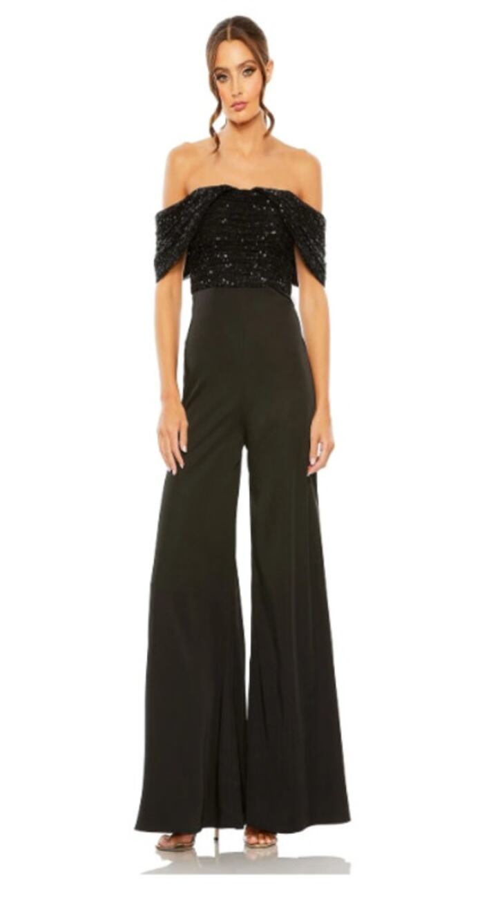 Black Tie Bombshell ✨ Mac Duggal Sequin Off Shoulder Jumpsuit NWT Size 2